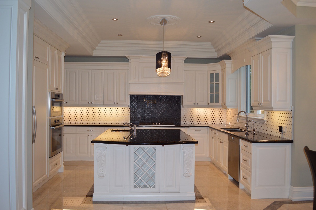 Custom kitchen cabinet in Oakville